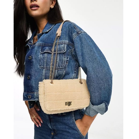 Glamorous Beige Teddy Quilted Chain Strap Shoulder Bag - Picture 3 of 5